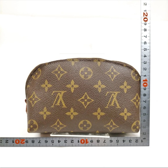 Louis Vuitton cosmetic pochette - Picture 4 of 9
